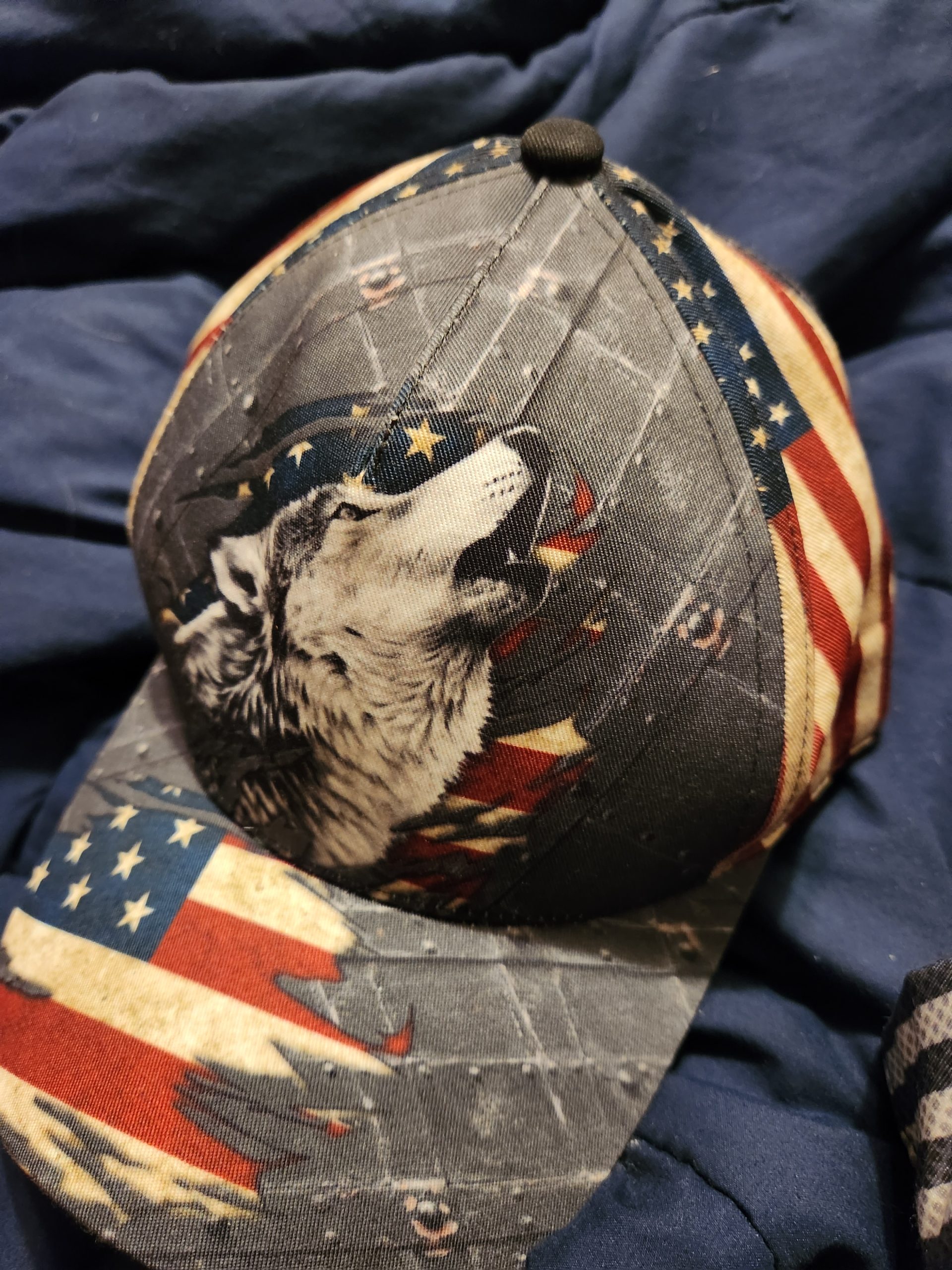 Click to view full screen Love Wolf Cap AC008 photo review