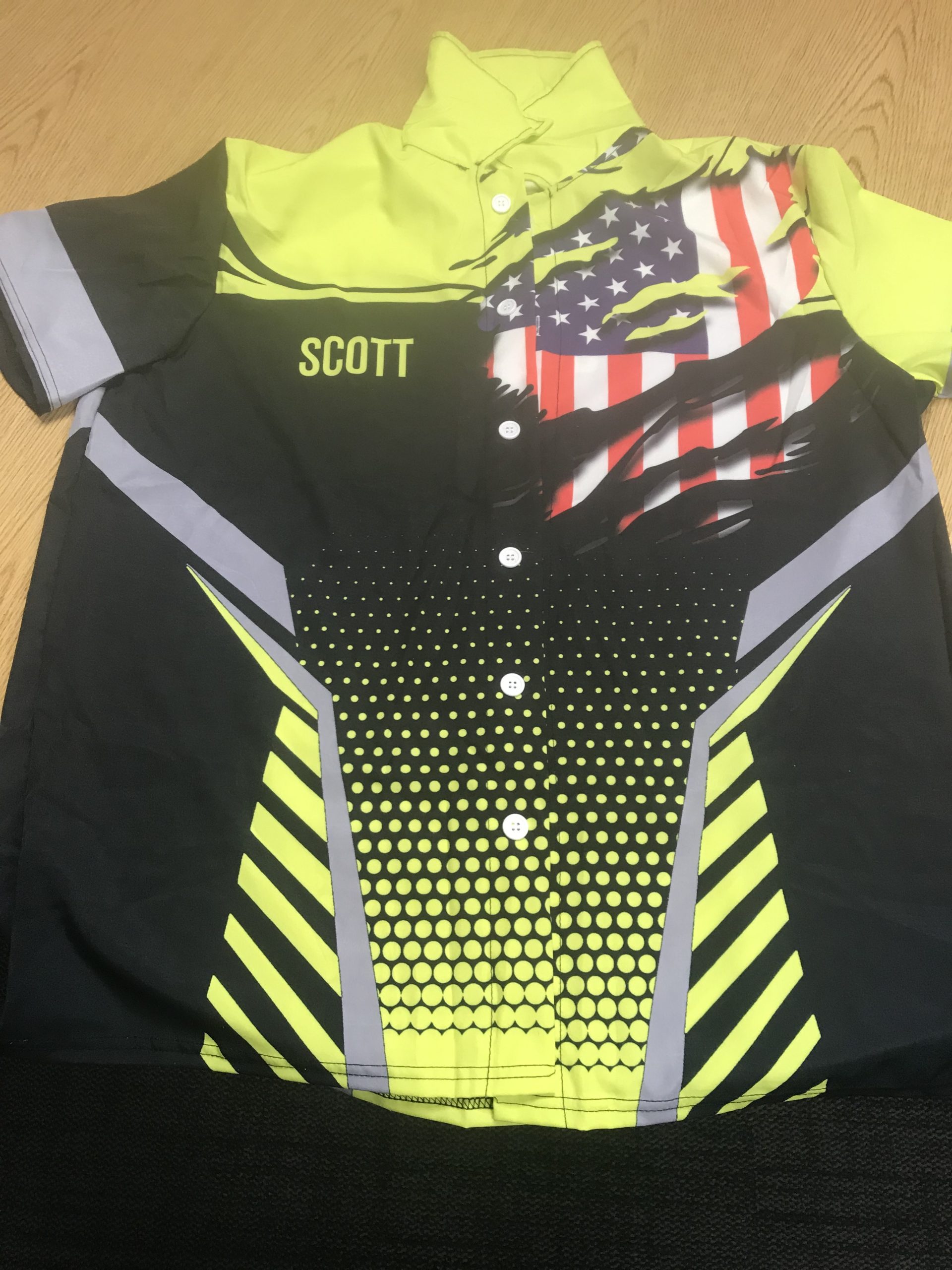Click to view full screen Customized Text And Green Colors 3D All Over Printed Clothes AA353 photo review